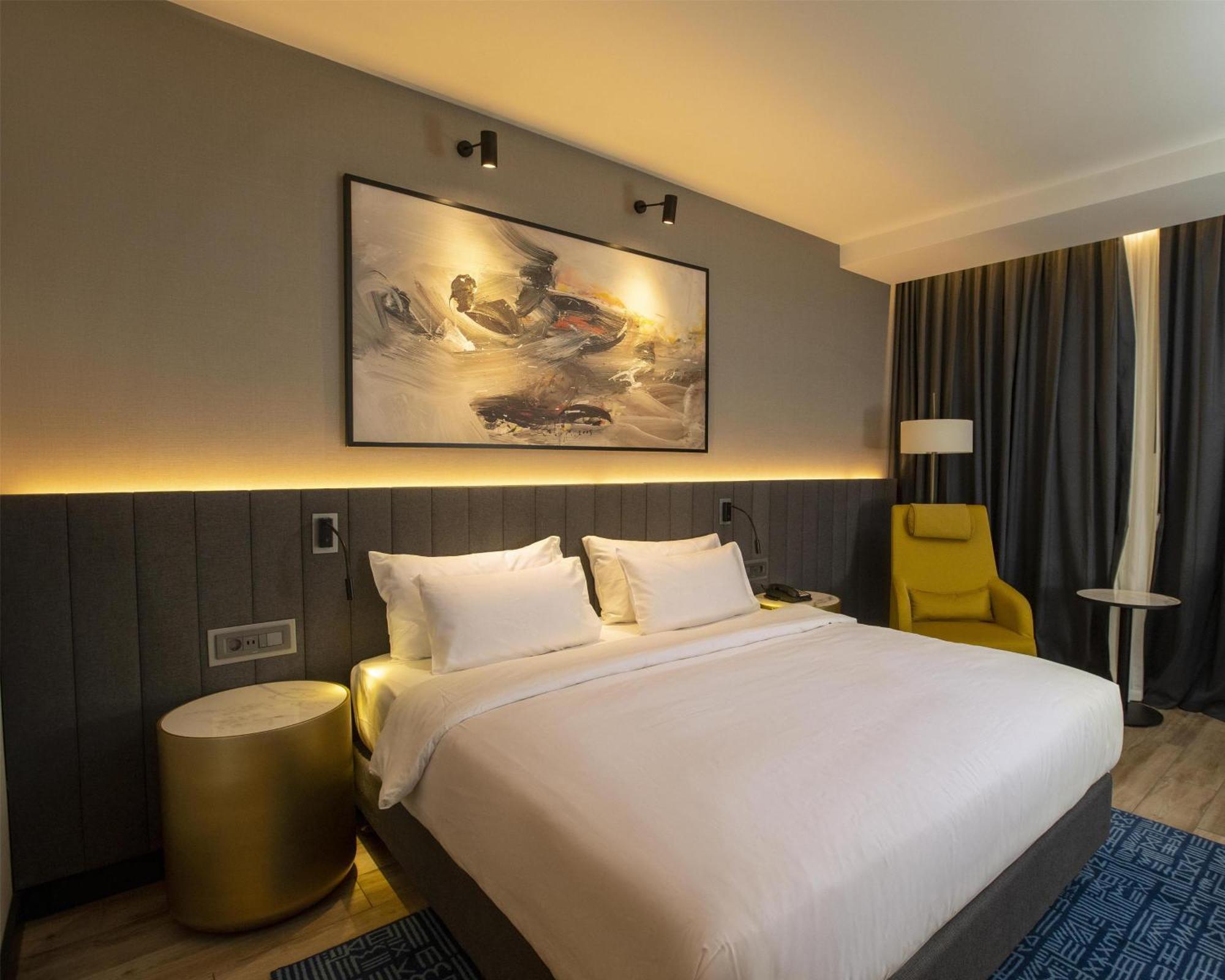 Radisson Blu Hotel & Conference Center, Найамей Екстериор снимка